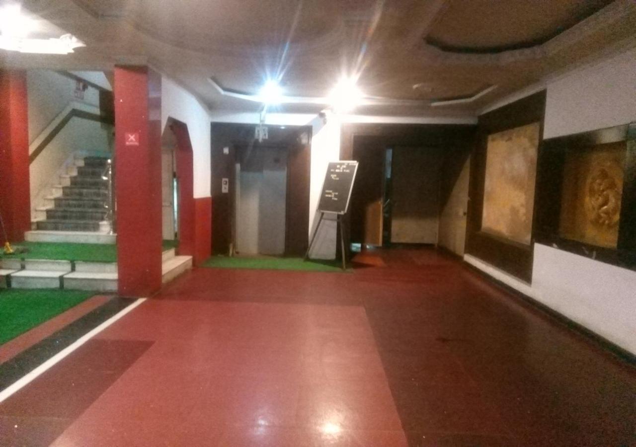 Hotel Monsoon Palace Guwahati Exterior photo